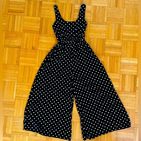 Satin flowy polkadot jumpsuit - Picture 1 of 4